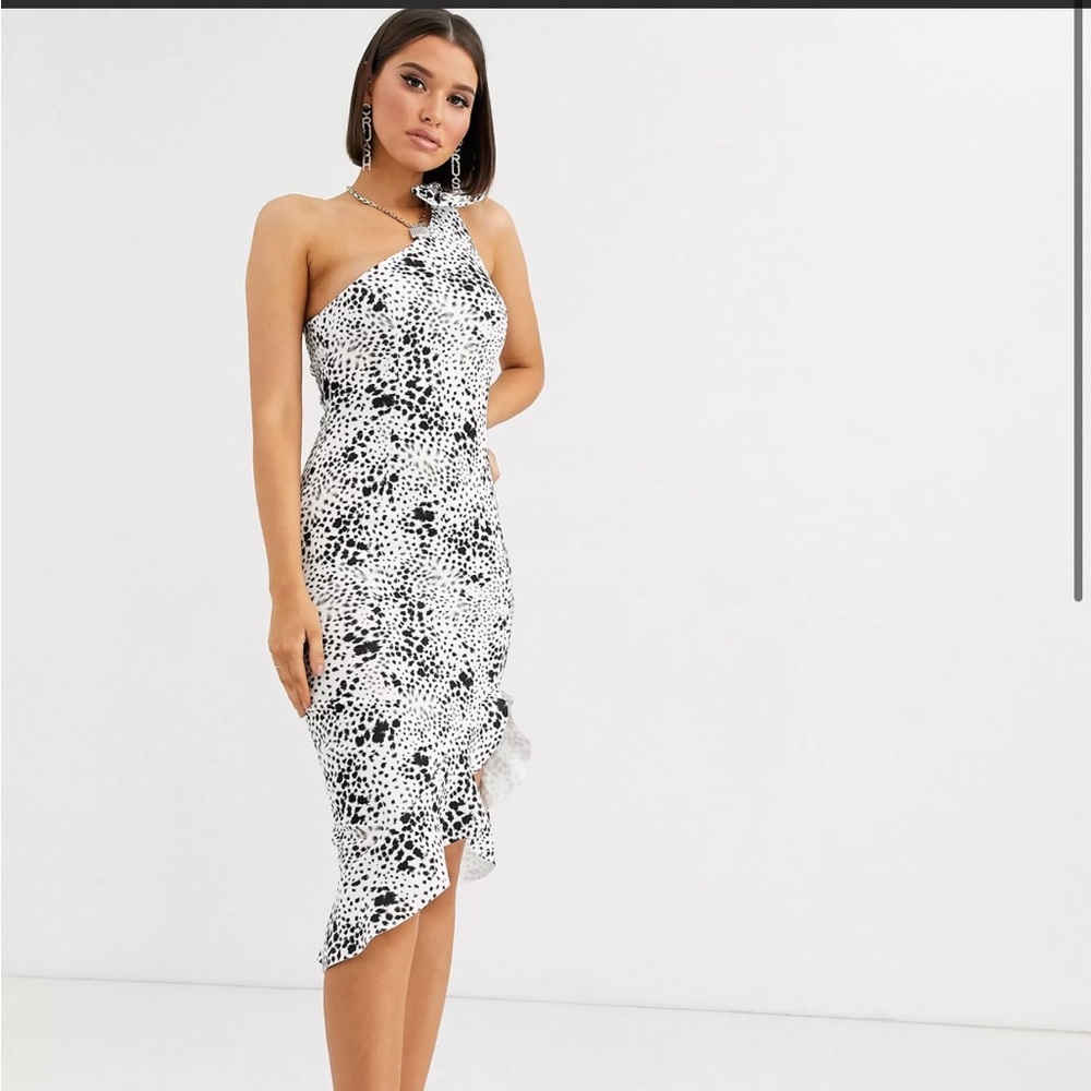 ASOS: Beautiful spotted black& white bodycon midi spring dress